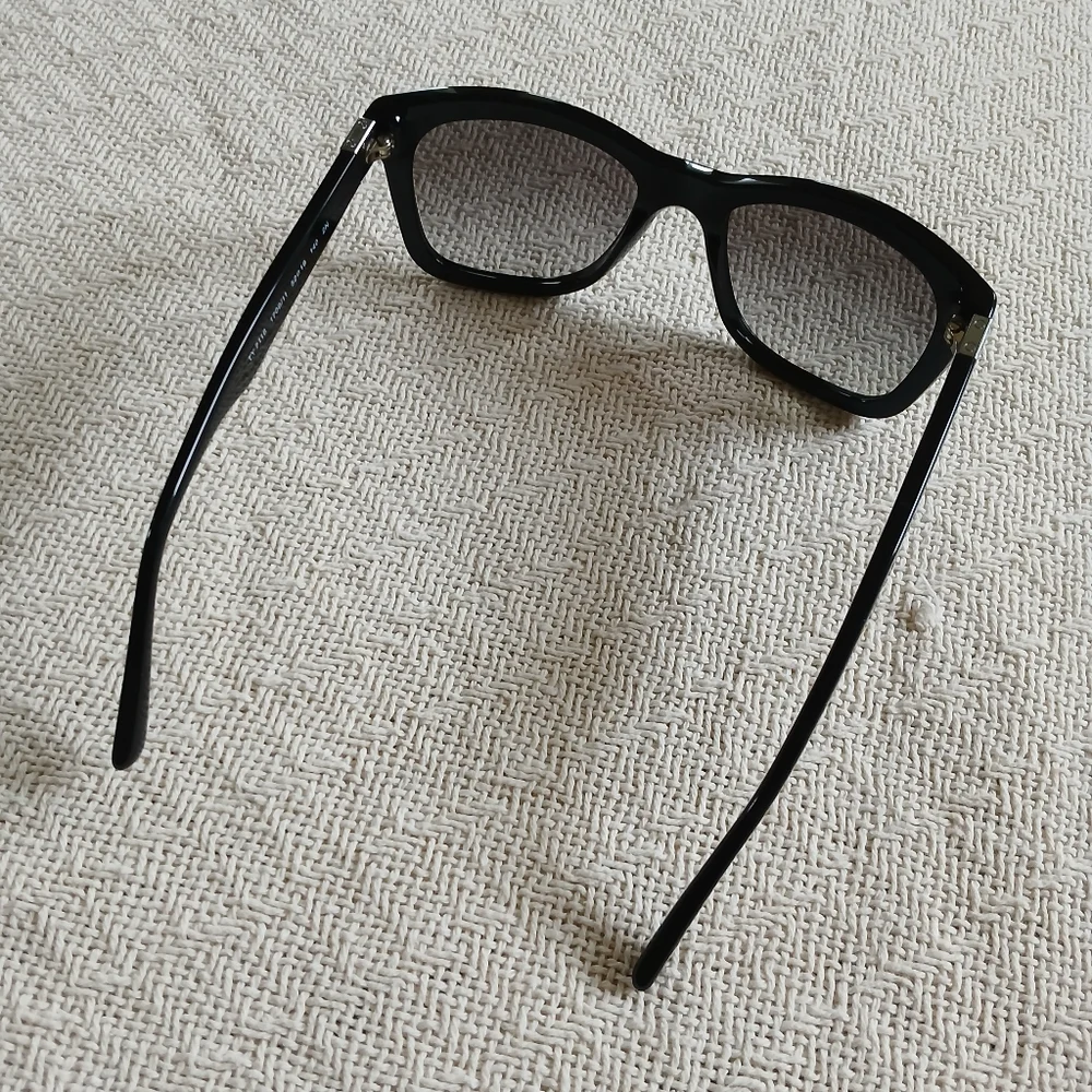 Tory Burch Glossy Black Acetate Sunglasses with Gradient Smoke Lenses